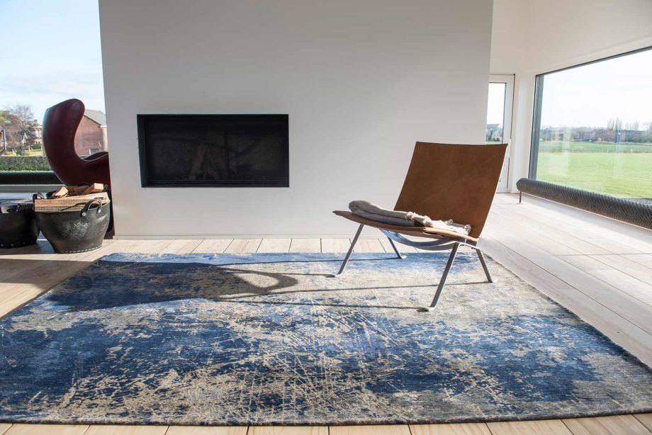 Louis De Poortere preproga LX 8629 Mad Men Cracks Abyss Blue interior
