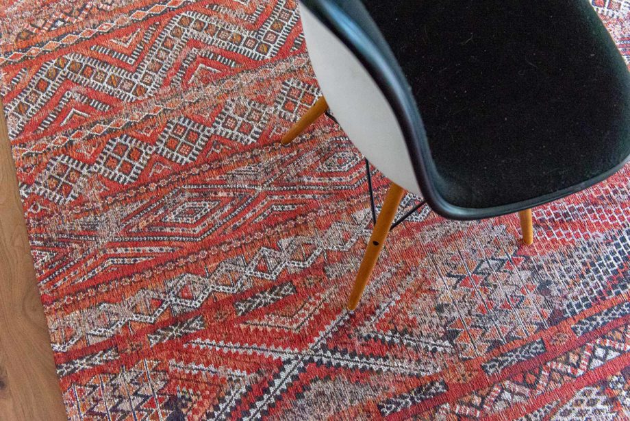 Louis De Poortere preproga LX 9115 Antiquarian Kilim Fez Red interior 4