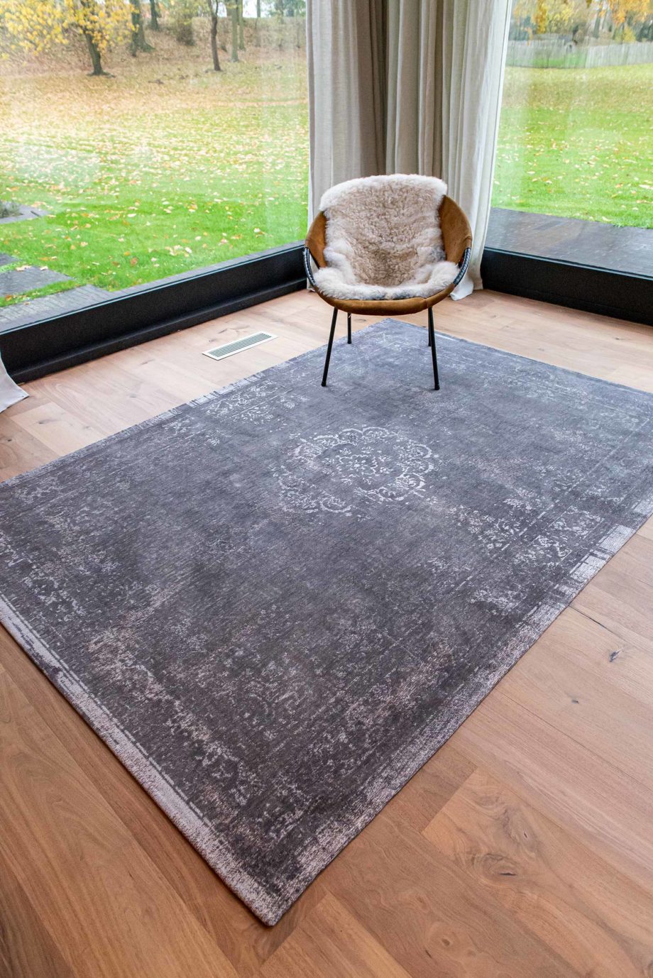 Louis De Poortere preproga LX 9148 Fading World Stone interior 7