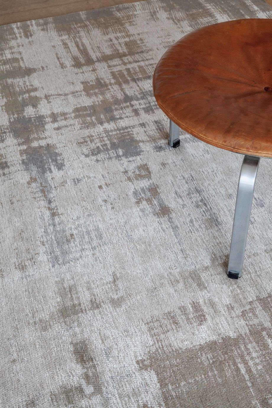 Louis De Poortere preproga LX 9195 Atlantic Venetian Dust Padua Beige interior 2
