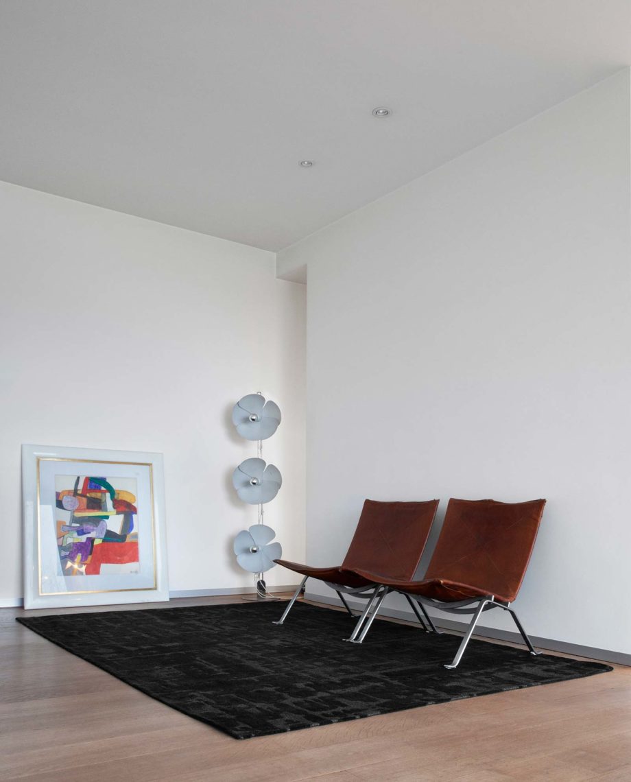 Louis De Poortere preproga LX 9200 Structures Baobab Black Water interior 1
