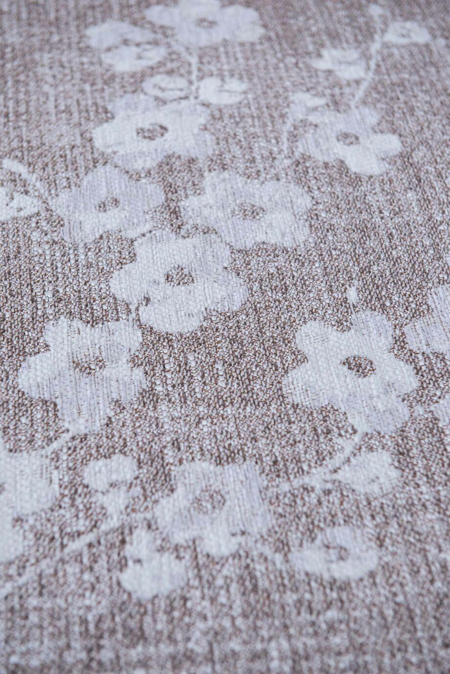 Louis De Poortere preproga Sakura 9373 Morning Mist zoom 2