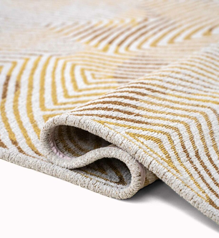 Louis De Poortere preproga Meditation Coral 9799 Yellowhippy fold