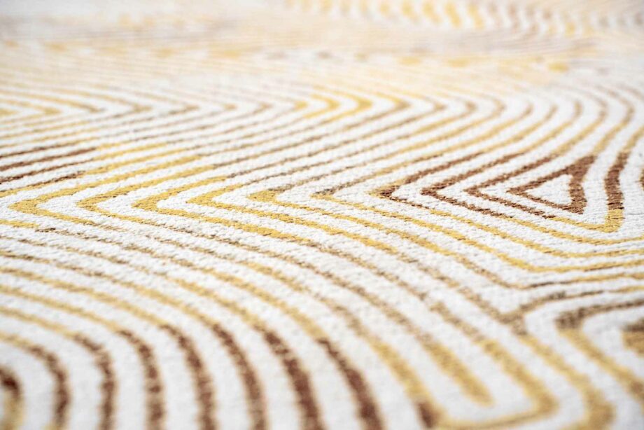 Louis De Poortere preproga Meditation Coral 9799 Yellowhippy zoom 2