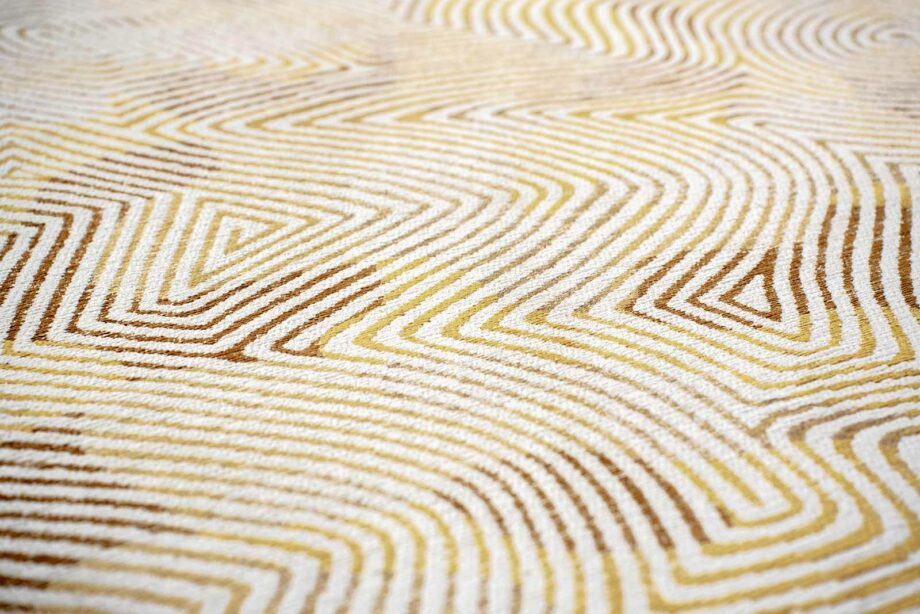 Louis De Poortere preproga Meditation Coral 9799 Yellowhippy zoom 5