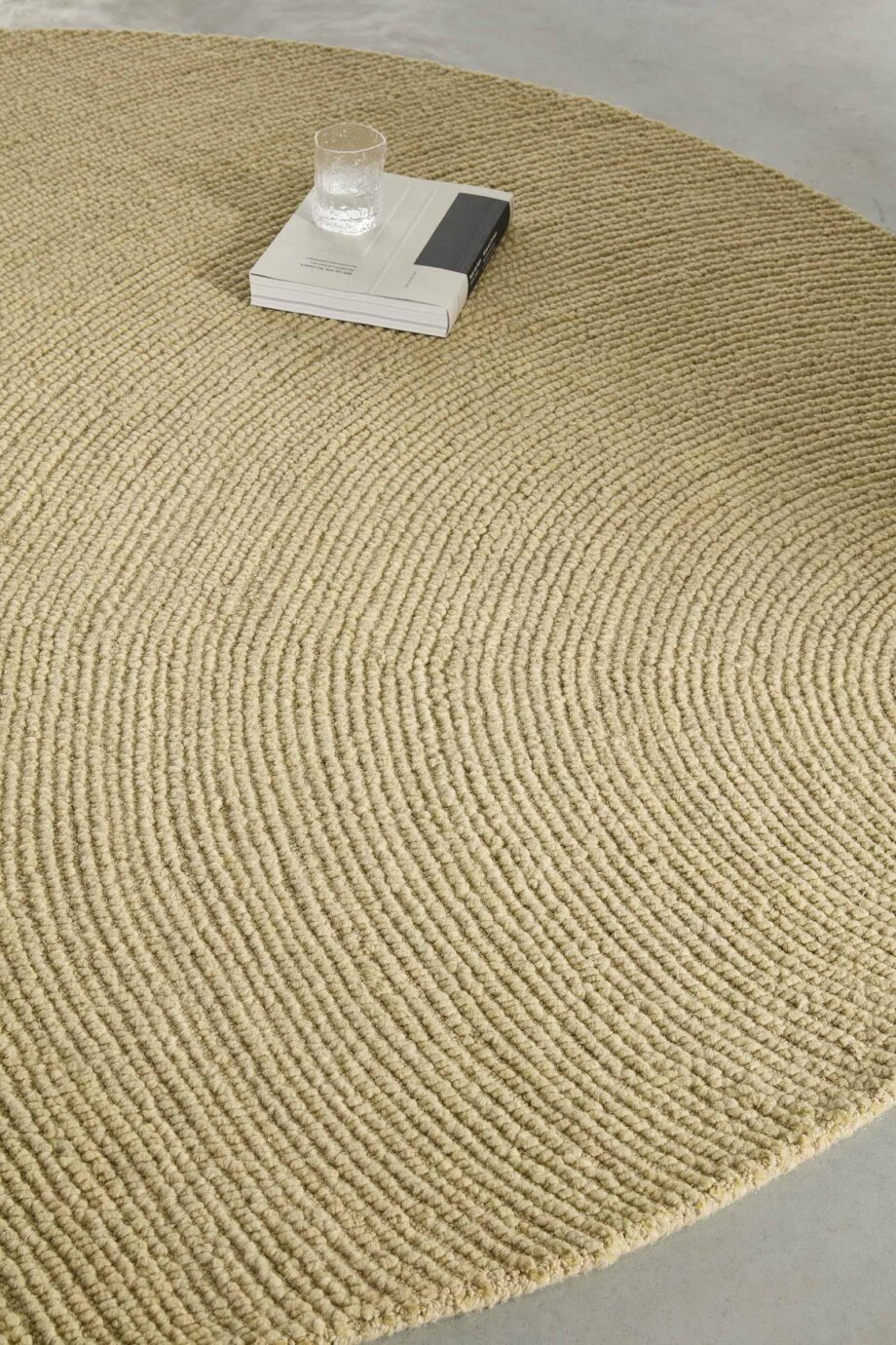 Brink Campman Decor Echo Sand 089701 round interior B